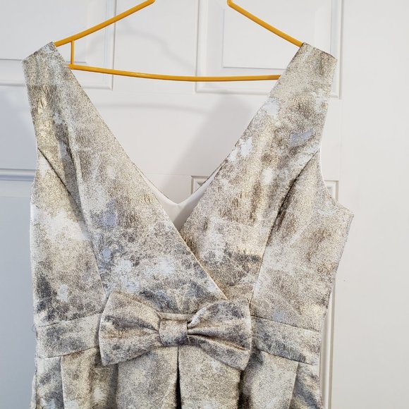 Party Dress in Metallic Gold 💗HP💗 - Picture 2 of 4